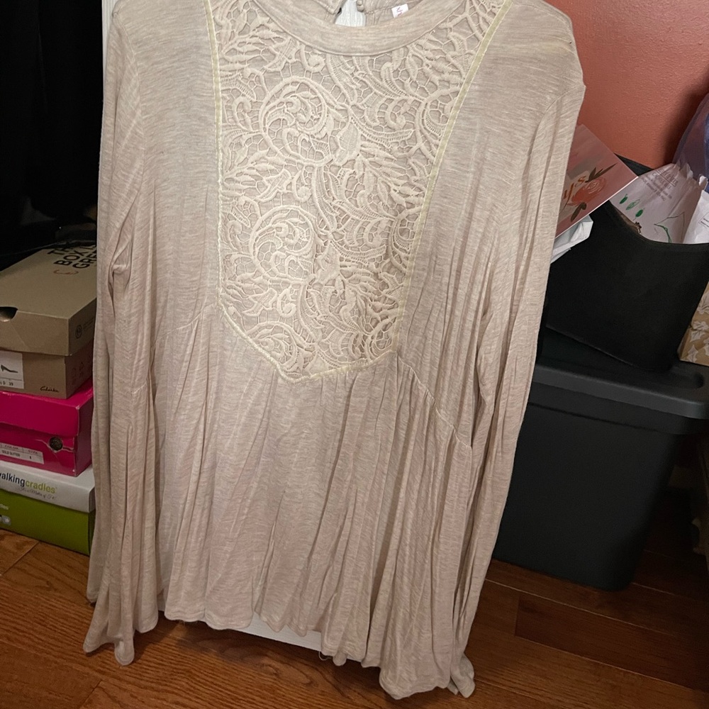 10 size large tops hardly worn